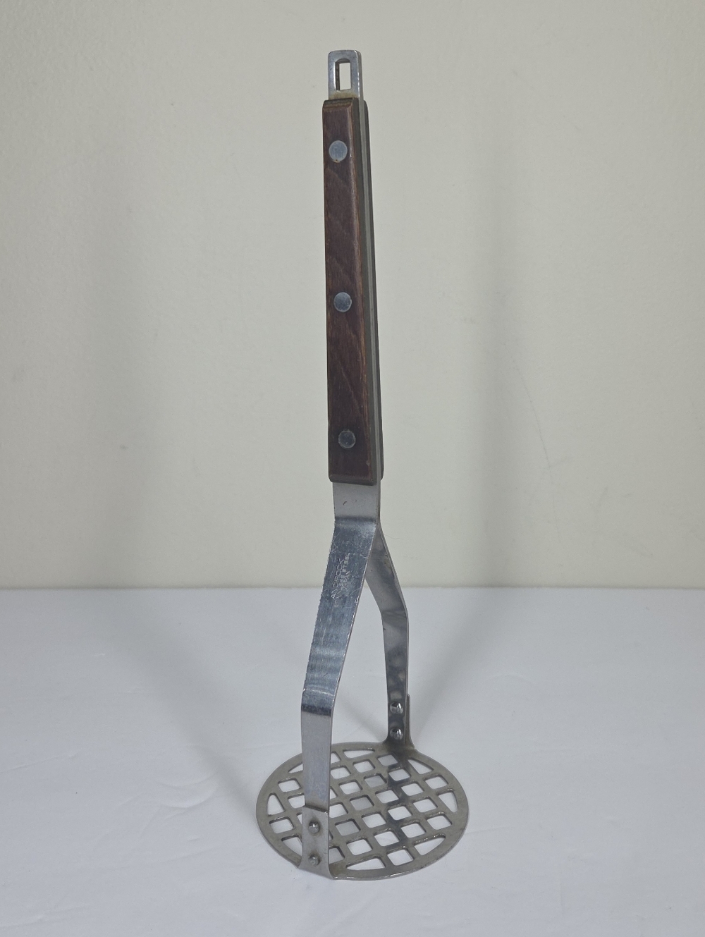 Vtg Androck Japan Stainless Steel Wood Handle Potato Fruit Vegetable Masher